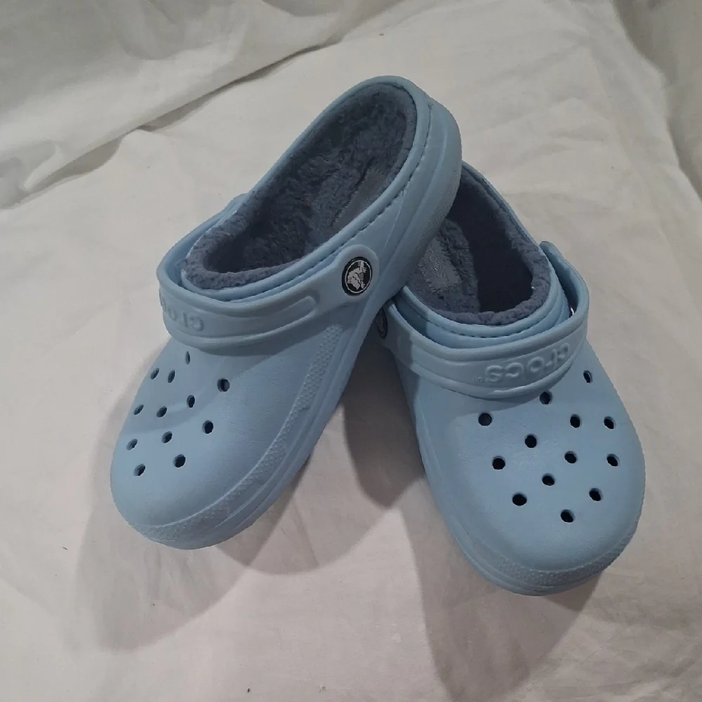 CROCS Kids Light Blue Fuzzy Lined Slippers